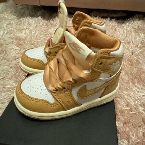 Jordan 1 Retro High OG (TD) Size 5C Toddler